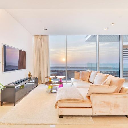 Posh 2 Bedroom Oceanfront Apt In The Heart Of Bluewaters Island Dubai Buitenkant foto