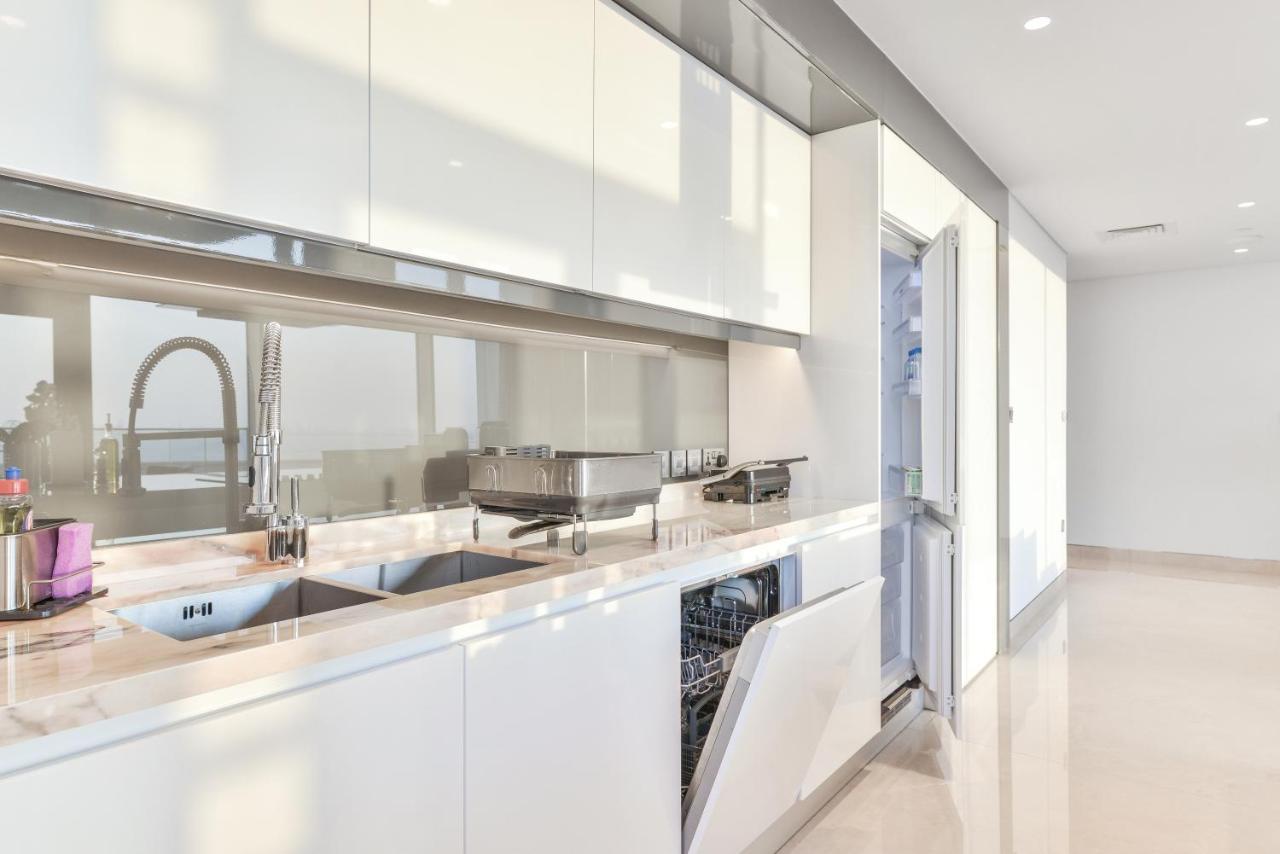 Posh 2 Bedroom Oceanfront Apt In The Heart Of Bluewaters Island Dubai Buitenkant foto
