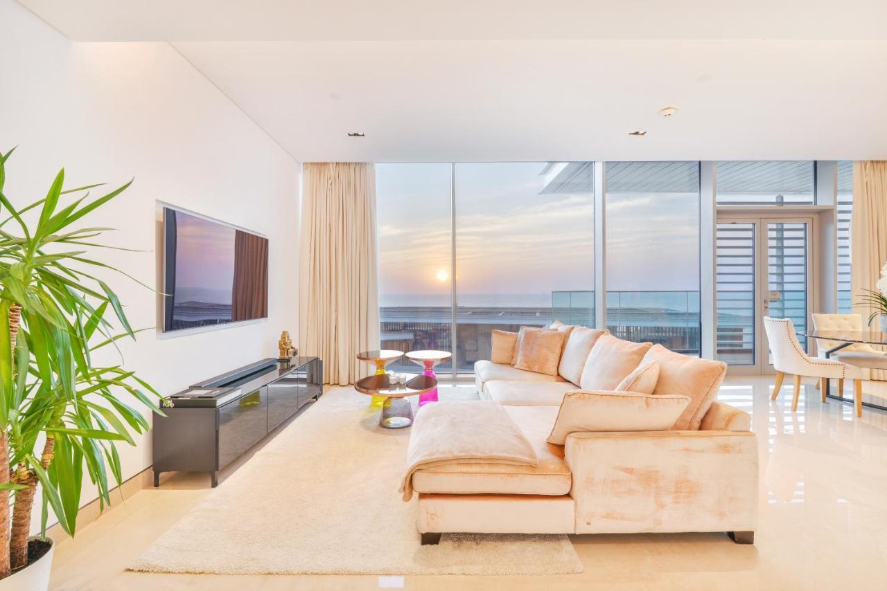 Posh 2 Bedroom Oceanfront Apt In The Heart Of Bluewaters Island Dubai Buitenkant foto