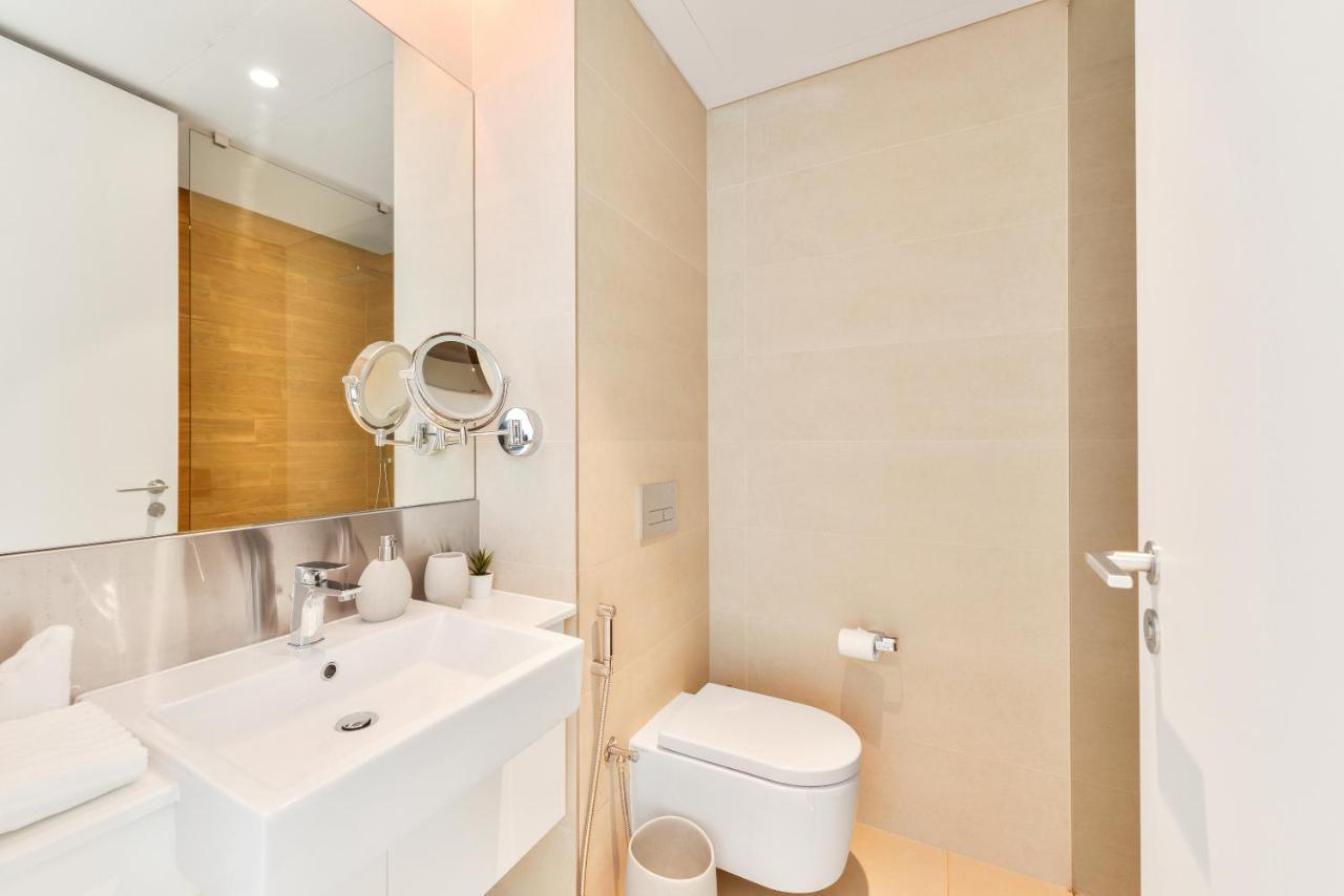 Posh 2 Bedroom Oceanfront Apt In The Heart Of Bluewaters Island Dubai Buitenkant foto